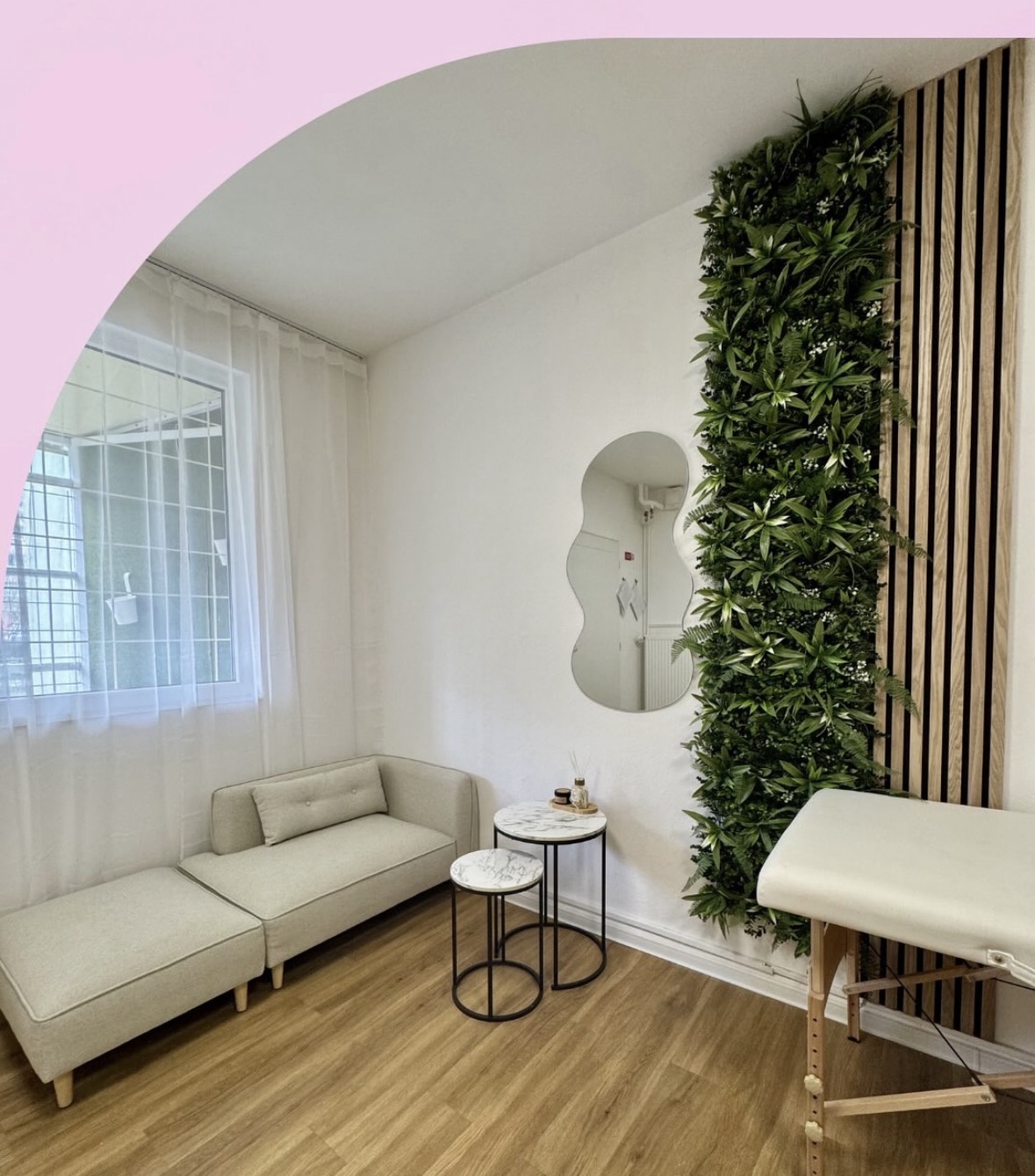 Recepcia salónu Devéa Atelier